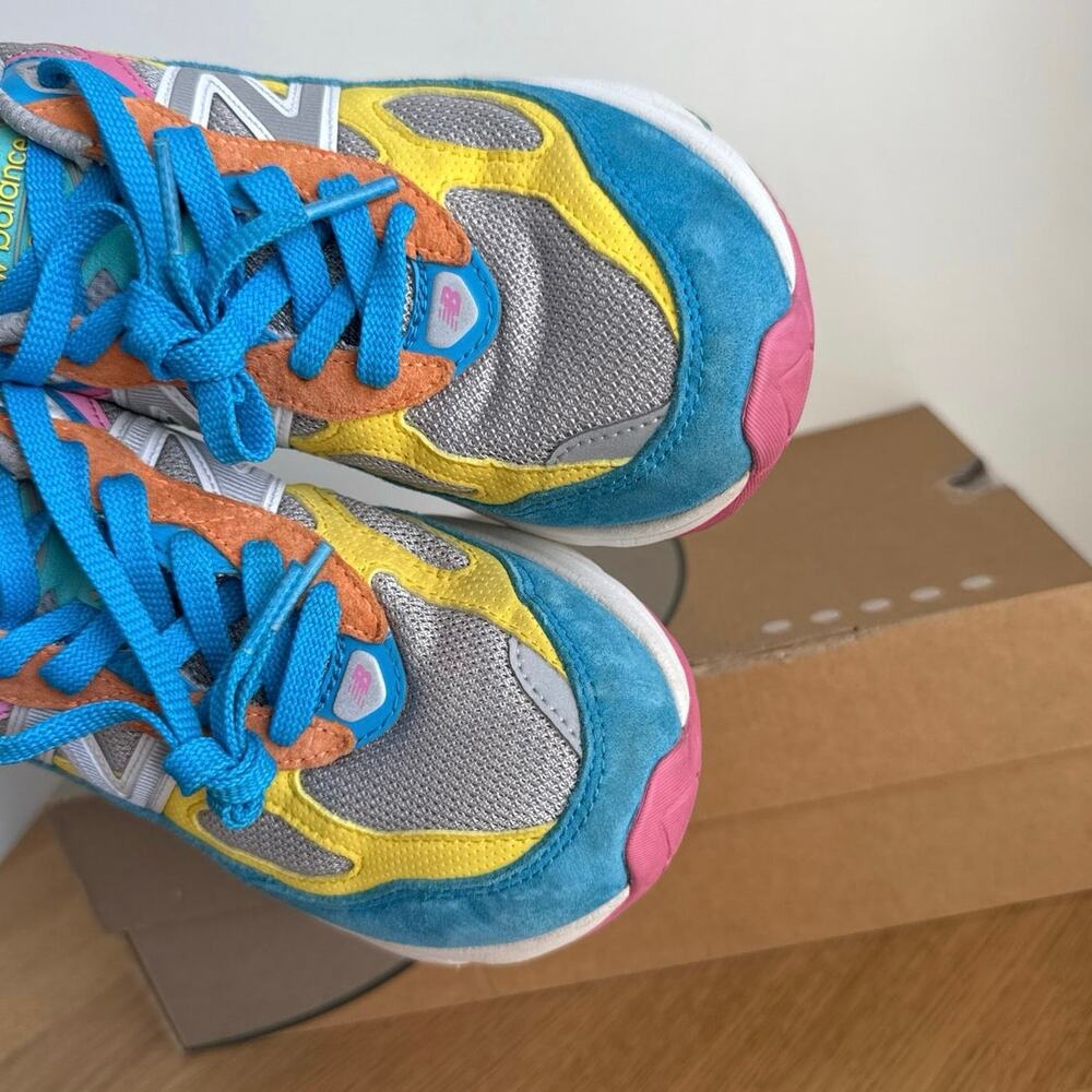 New Balance 990 V6 ‘Gelato’ Kids Sneakers- SZ 5 Y- 6.5 W - Picture 6 of 13